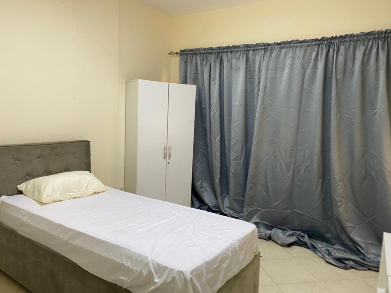 Provis For Family Apartment ชาร์จาห์ ภายนอก รูปภาพ